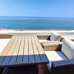 Sun, Beach, Views, And Relaxation Apartamento *