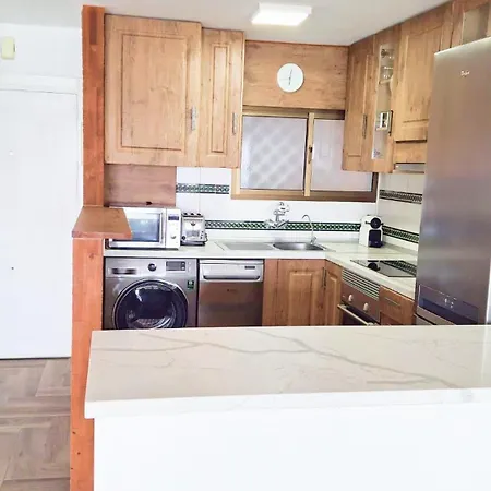 Sun, Beach, Views, And Relaxation 公寓 贝纳尔马德纳